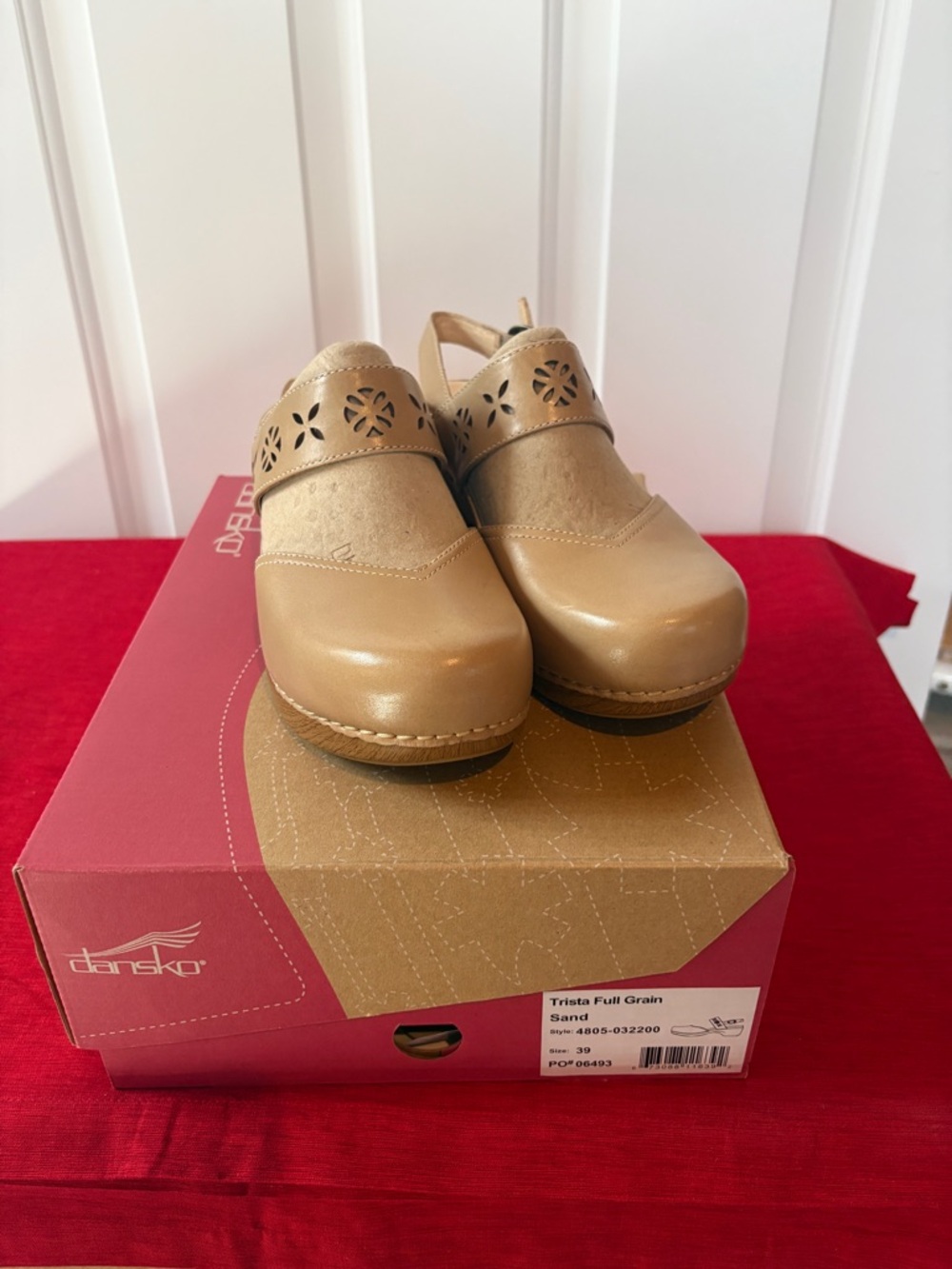 Dansko Trista Grain Sand Heel Size 39